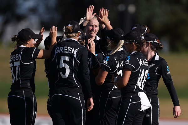 White Ferns celebrating a win